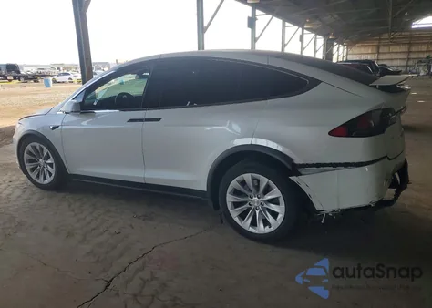 2018 Tesla Model X из США, поврежденный, VIN 5YJXCBE29JF104291